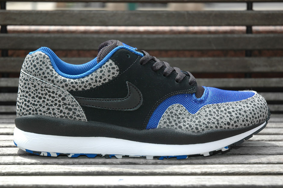nikesafariblue